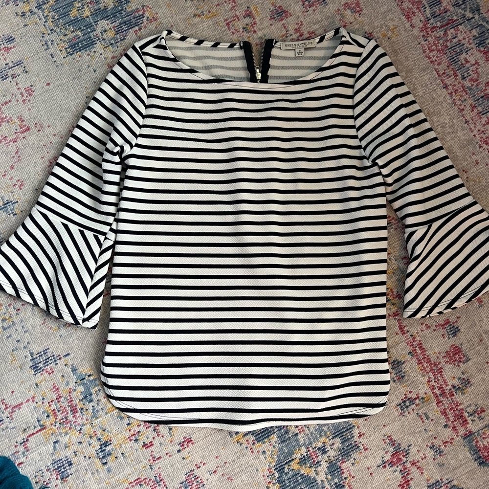 Black and white bell sleeves